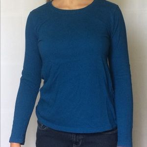Comfy long sleeve, dark blue shirt